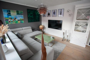 Stylish - 2 BR - Large Top Floor Apt - Tórshavn